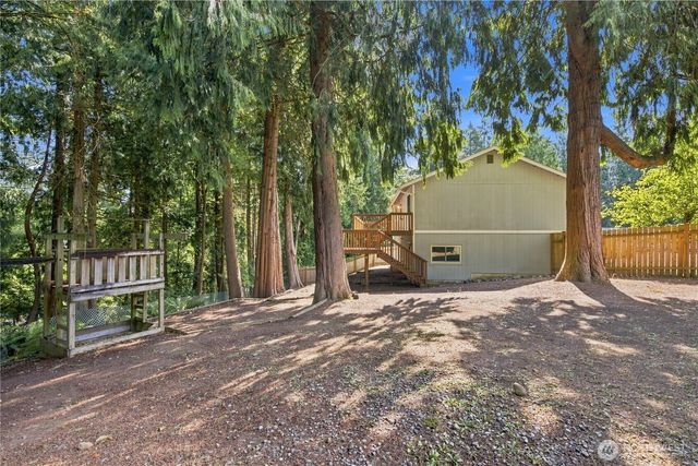 19005 60th Street E, Lake Tapps, WA 98391