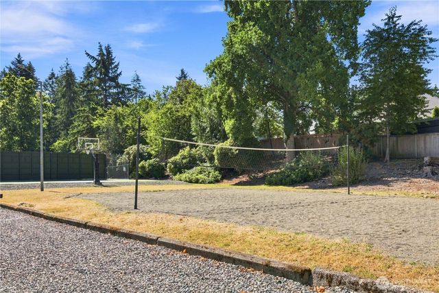 19005 60th Street E, Lake Tapps, WA 98391