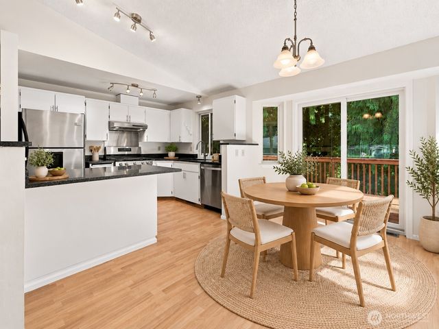 19005 60th Street E, Lake Tapps, WA 98391