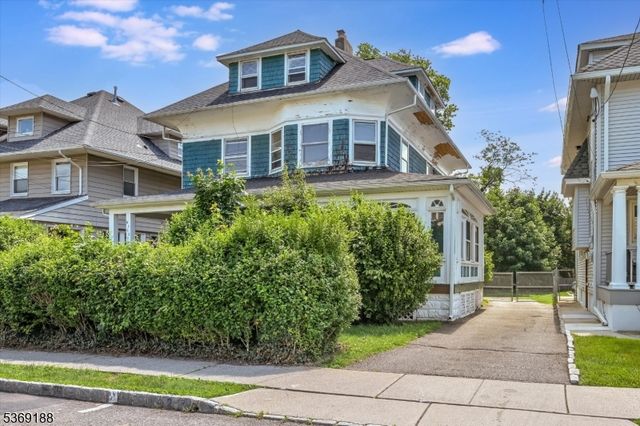 27 N Willow St, Montclair Twp., NJ 07042