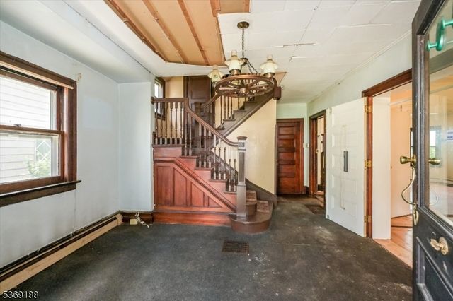 27 N Willow St, Montclair Twp., NJ 07042