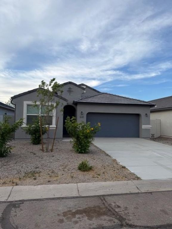 9816 E Hay Loft Drive, Florence, AZ 85132