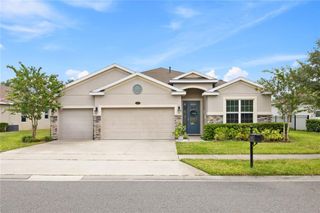 637 BLUEHEARTS TRAIL, Deland, FL 32724