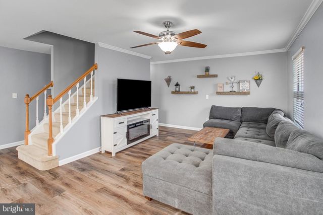 7945 GUNSTON WOODS PL, Lorton, VA 22079