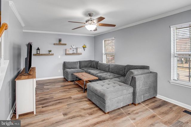 7945 GUNSTON WOODS PL, Lorton, VA 22079