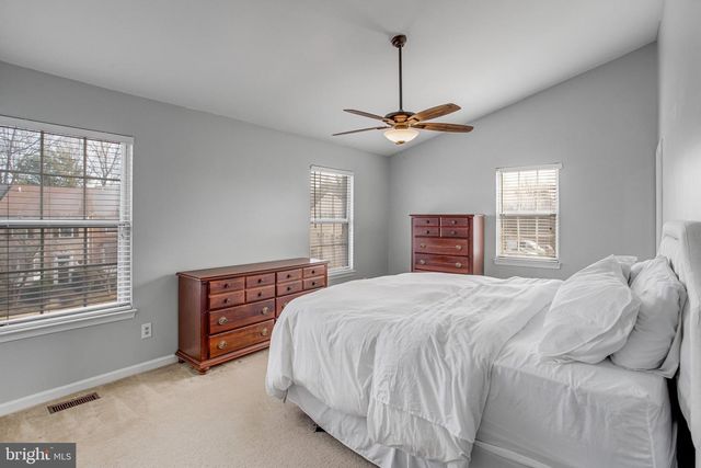 7945 GUNSTON WOODS PL, Lorton, VA 22079