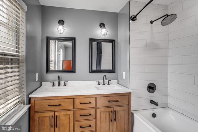 7945 GUNSTON WOODS PL, Lorton, VA 22079