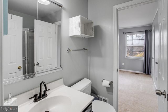 7945 GUNSTON WOODS PL, Lorton, VA 22079