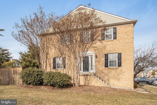 7945 GUNSTON WOODS PL, Lorton, VA 22079