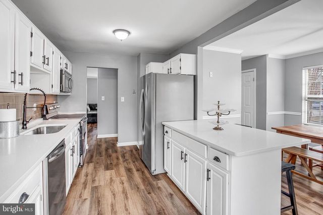 7945 GUNSTON WOODS PL, Lorton, VA 22079