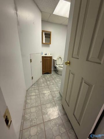 4985 Sparkman Drive NW, Huntsville, AL 35816