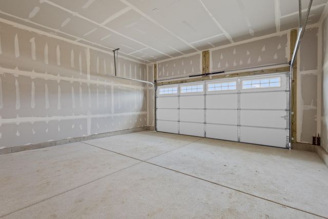 7446 E 116th Place, Winfield, IN 46307