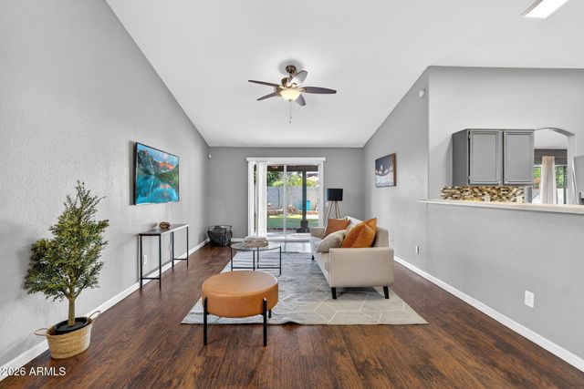 518 W AMOROSO Drive, Gilbert, AZ 85233