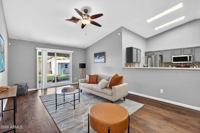 518 W AMOROSO Drive, Gilbert, AZ 85233