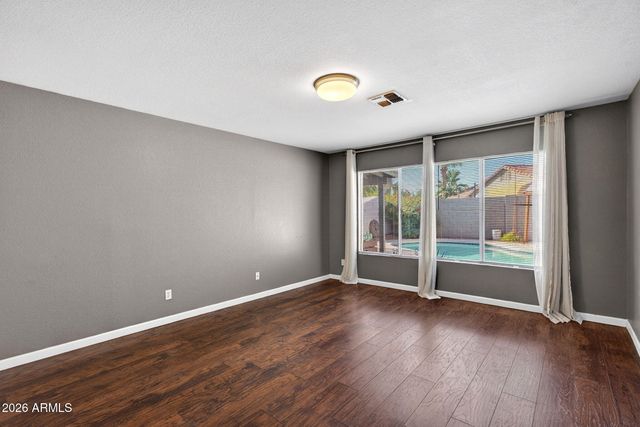 518 W AMOROSO Drive, Gilbert, AZ 85233
