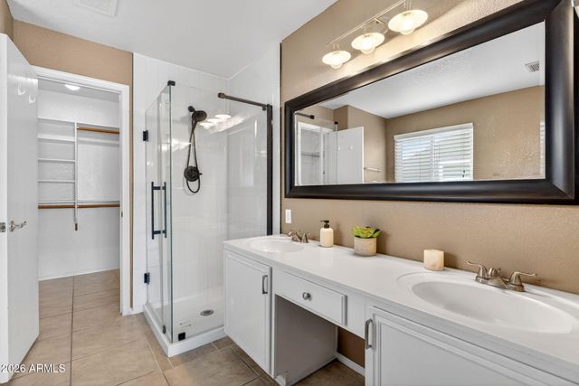 518 W AMOROSO Drive, Gilbert, AZ 85233