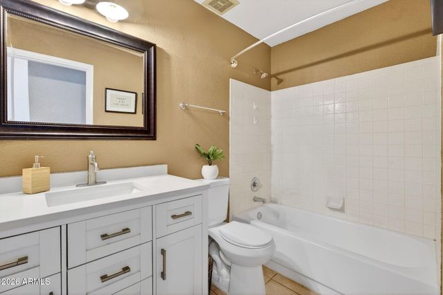 518 W AMOROSO Drive, Gilbert, AZ 85233
