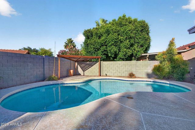 518 W AMOROSO Drive, Gilbert, AZ 85233