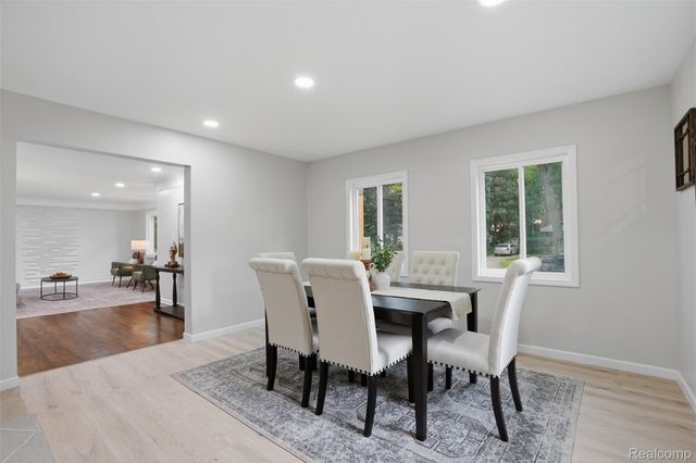 21161 Westhampton Street, Oak Park, MI 48237