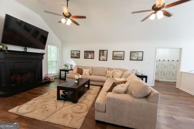 60 Carriage Gate Drive, Sharpsburg, GA 30277