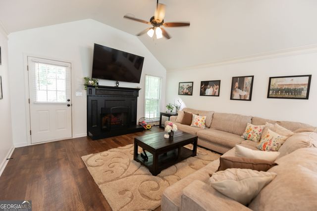 60 Carriage Gate Drive, Sharpsburg, GA 30277