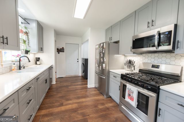 60 Carriage Gate Drive, Sharpsburg, GA 30277