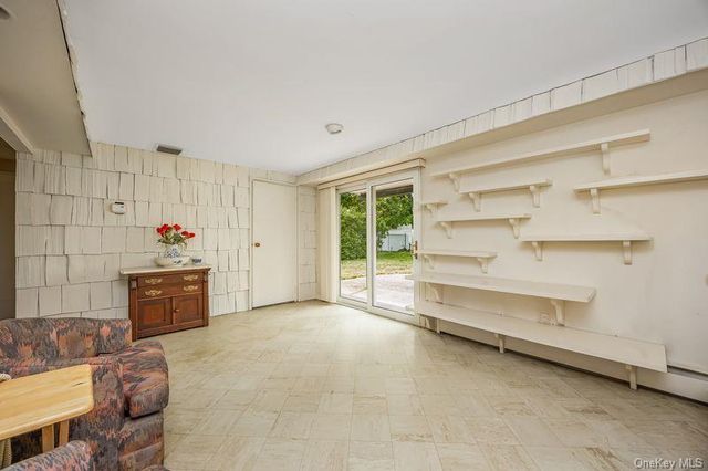 2940 Bond Drive, Merrick, NY 11566