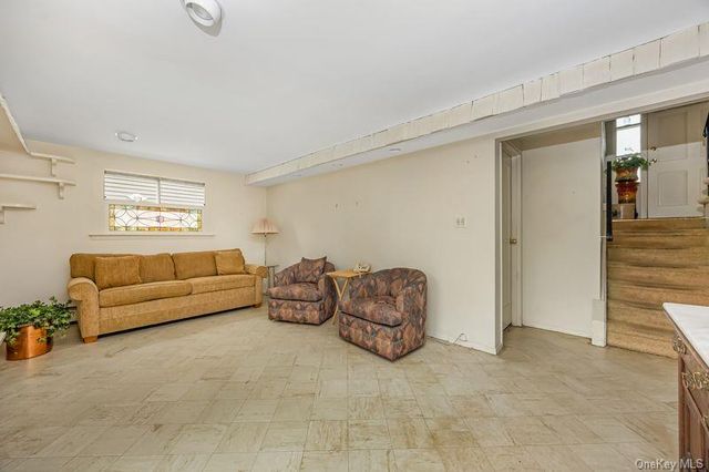 2940 Bond Drive, Merrick, NY 11566