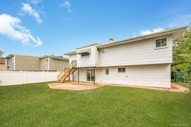 2940 Bond Drive, Merrick, NY 11566