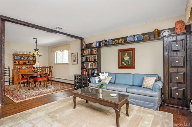 2940 Bond Drive, Merrick, NY 11566