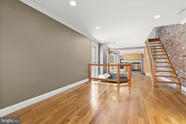 830 S CLINTON ST, Baltimore, MD 21224