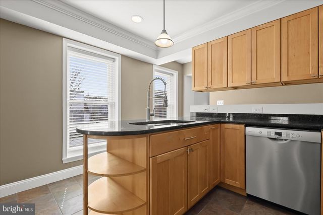 830 S CLINTON ST, Baltimore, MD 21224