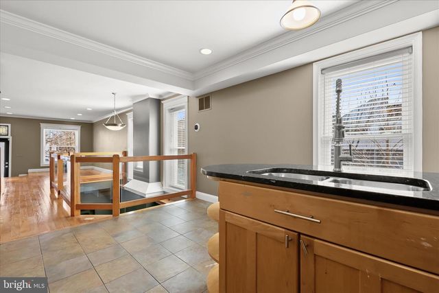 830 S CLINTON ST, Baltimore, MD 21224