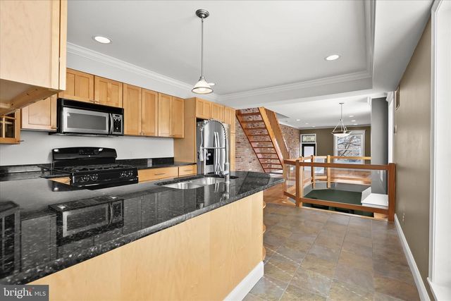 830 S CLINTON ST, Baltimore, MD 21224