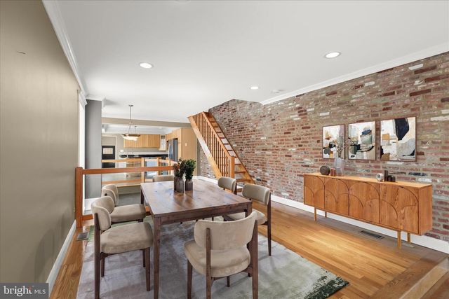 830 S CLINTON ST, Baltimore, MD 21224