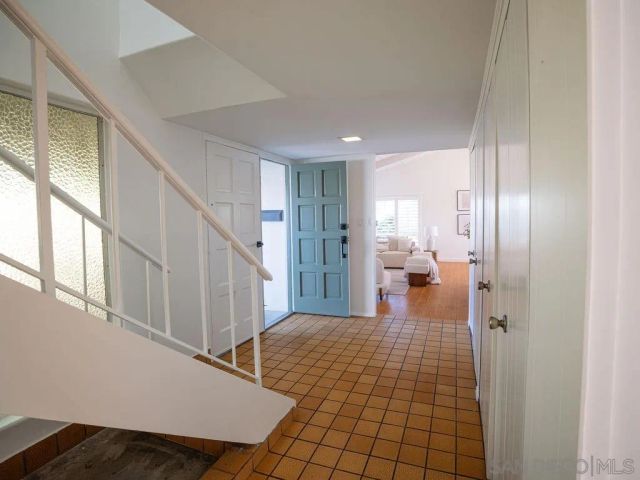 5596 Bloch St, San Diego, CA 92122