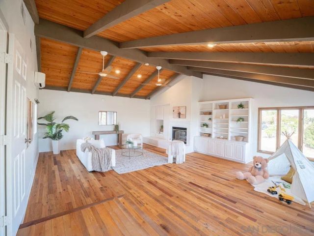 5596 Bloch St, San Diego, CA 92122