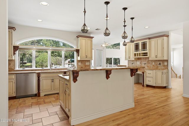 27 Westgate Court, Colts Neck, NJ 07722