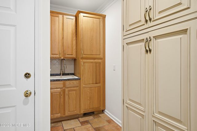 27 Westgate Court, Colts Neck, NJ 07722