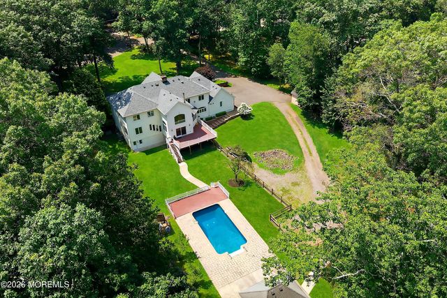 27 Westgate Court, Colts Neck, NJ 07722
