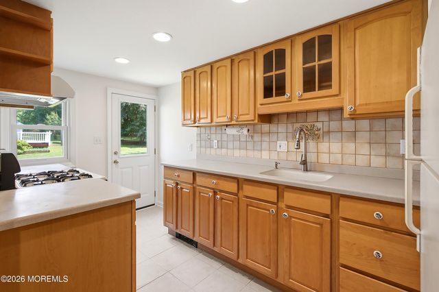 27 Westgate Court, Colts Neck, NJ 07722
