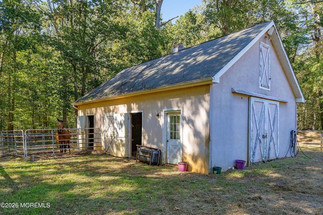 27 Westgate Court, Colts Neck, NJ 07722