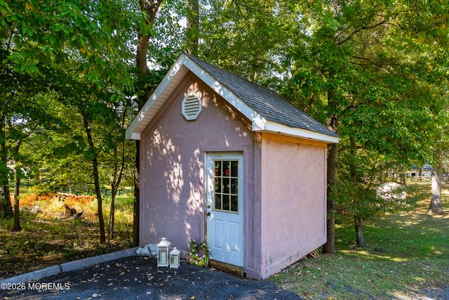 27 Westgate Court, Colts Neck, NJ 07722