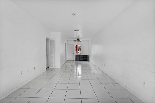 306 NW 84th Terrace 306, Miami, FL 33150