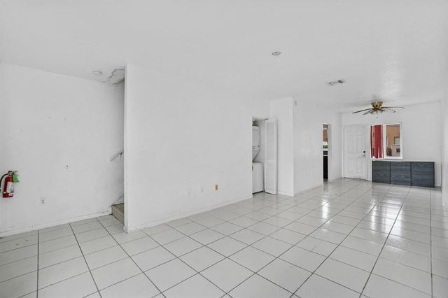 306 NW 84th Terrace 306, Miami, FL 33150