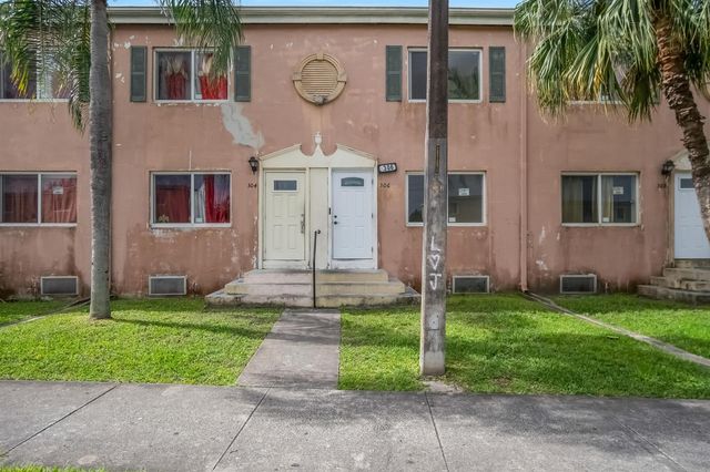 306 NW 84th Terrace 306, Miami, FL 33150