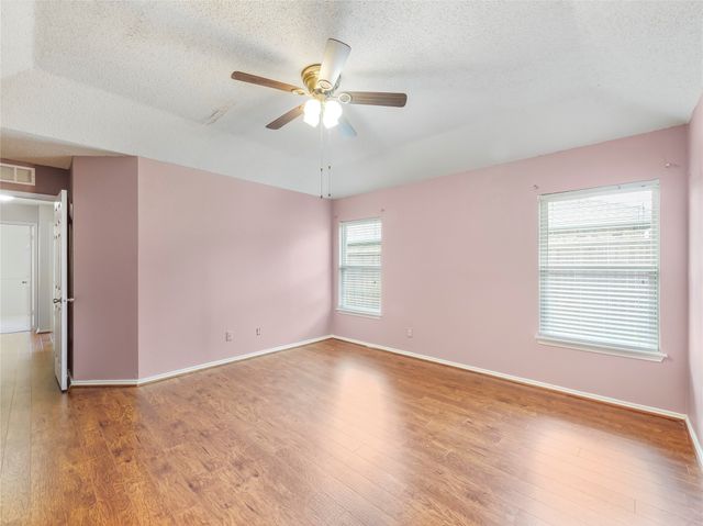 269 E Ridgegate Drive, Garland, TX 75040