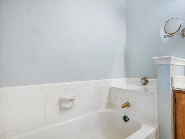 269 E Ridgegate Drive, Garland, TX 75040