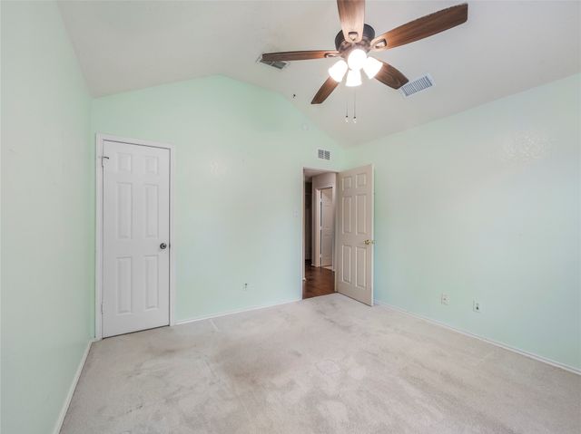 269 E Ridgegate Drive, Garland, TX 75040