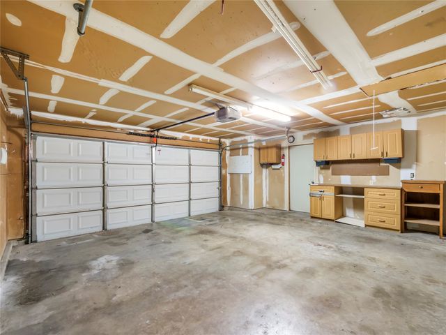 269 E Ridgegate Drive, Garland, TX 75040